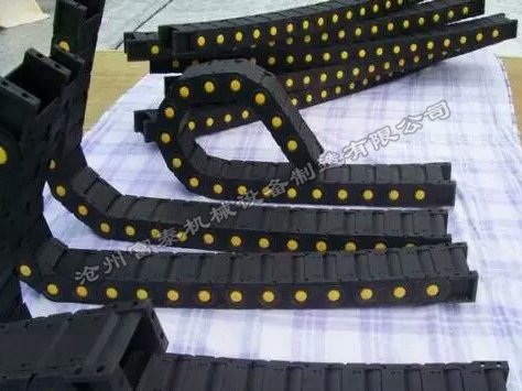 封閉式機床塑料尼龍拖鏈