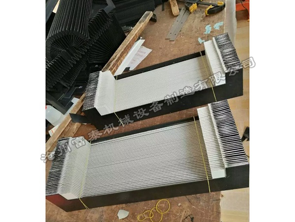 數控機床風(fēng)琴式防塵護罩  
